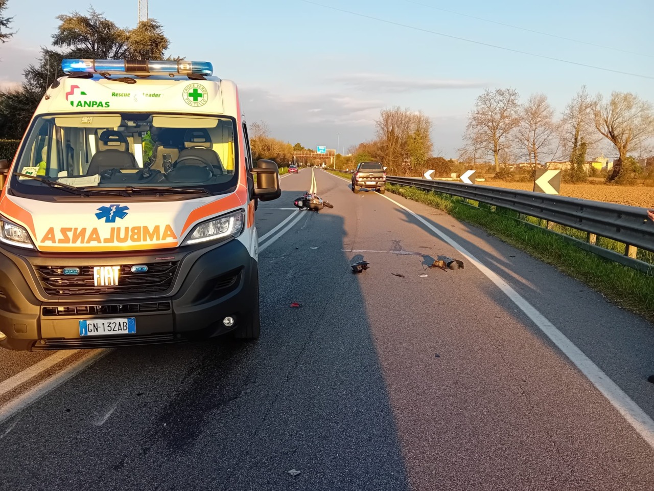 Incidente tra motociclisti sulla Padana: due feriti in codice rosso