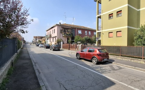 Nuova segnaletica e ordinanza: stop alla sosta irregolare in via Pisa