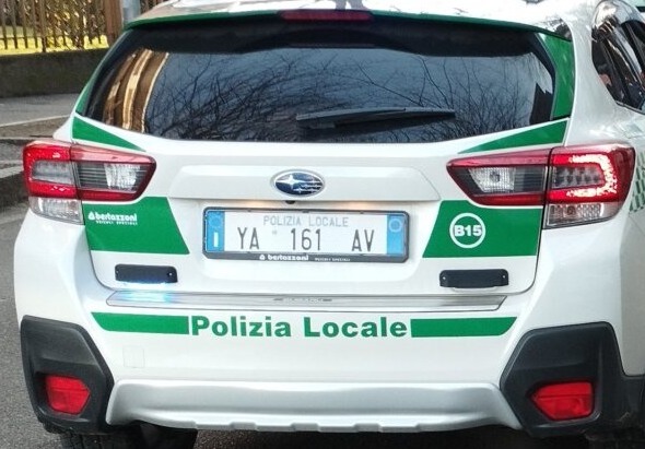 Tre uomini denunciati per ubriachezza e minacce ai vigili a Brugherio
