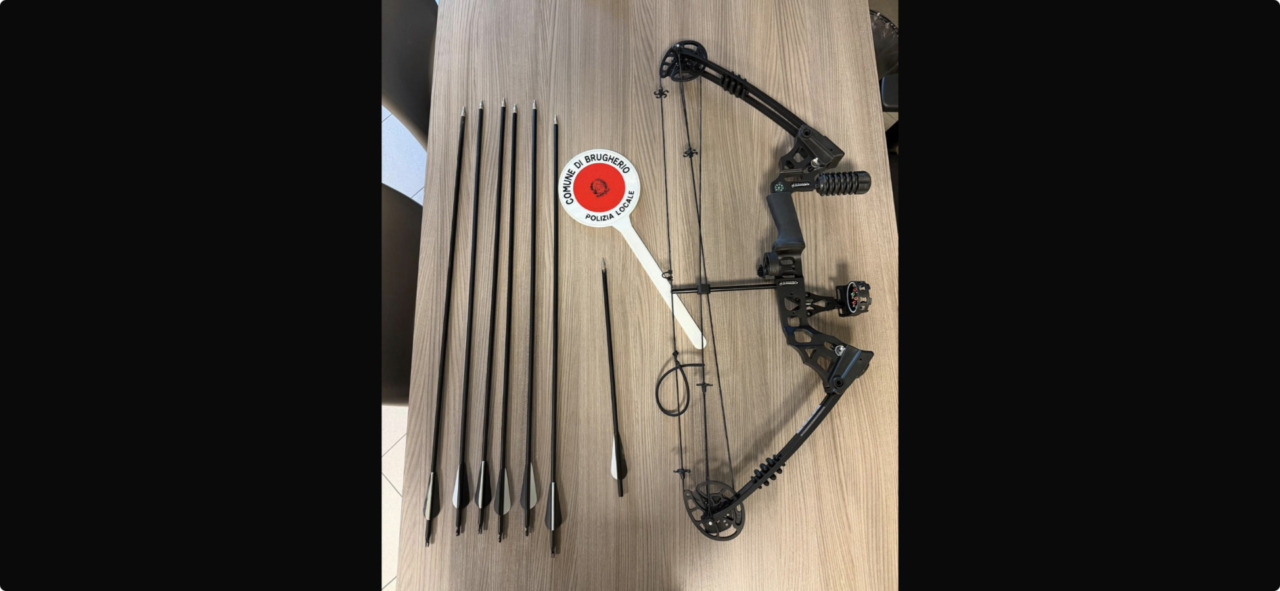 27enne lancia frecce in un parco: denunciato dalla Polizia