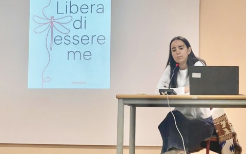 Camilla Mancini agli studenti dell’Itsos Marie Curie: “La mia rinascita contro il bullismo”