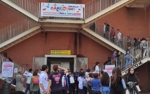 Career Day di Pioltello: un’opportunità per giovani tra formazione e lavoro