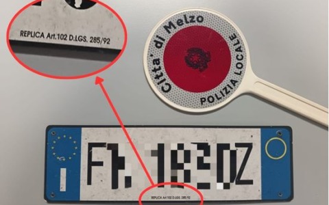 Denunciato per falsificazione della targa dell’auto a Melzo