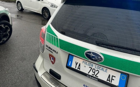 Fermato a Brugherio mentre guida una moto sequestrata e senza assicurazione
