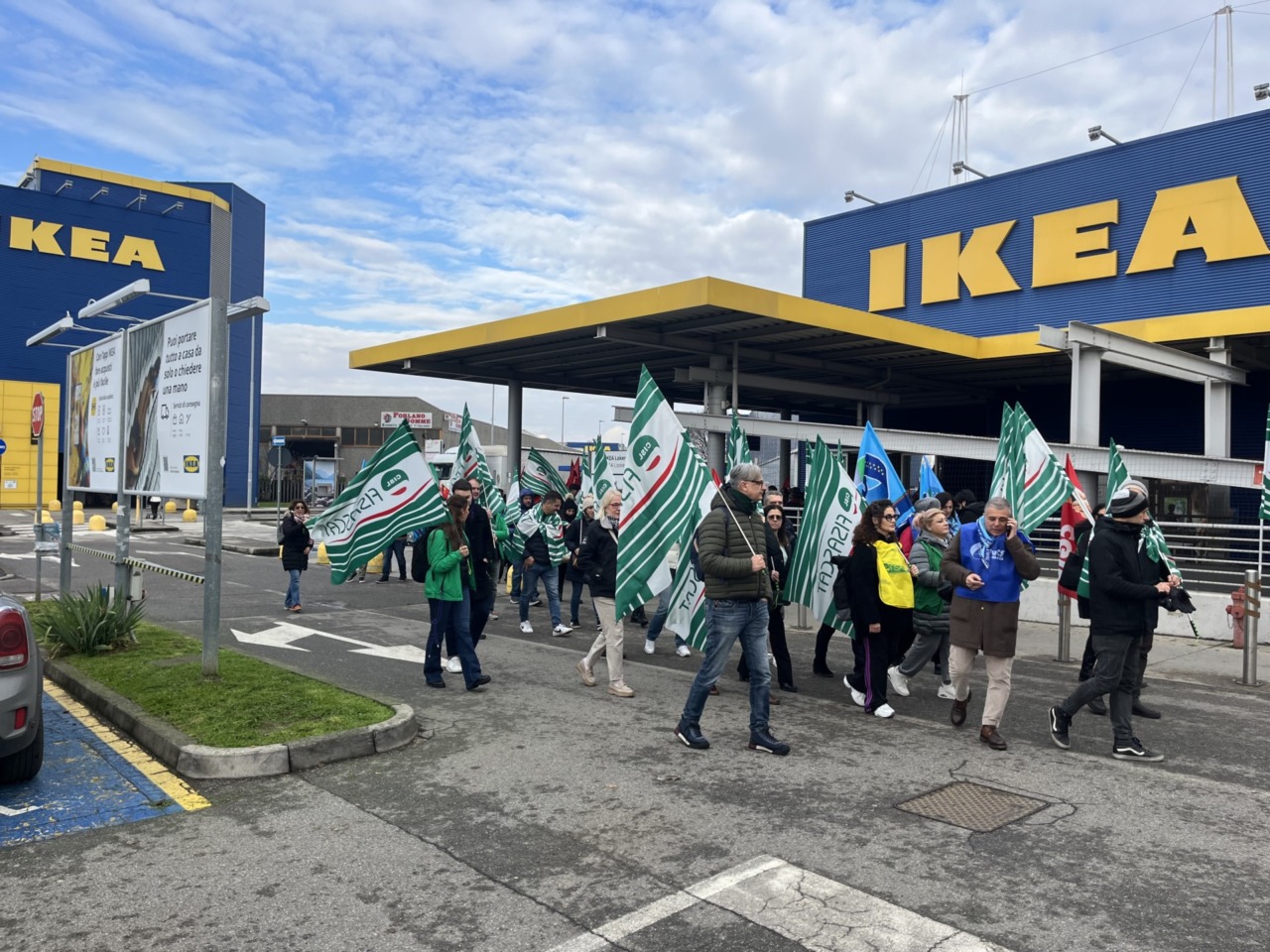 Ikea e sindacati: intesa per il rinnovo del contratto di 7.500 dipendenti
