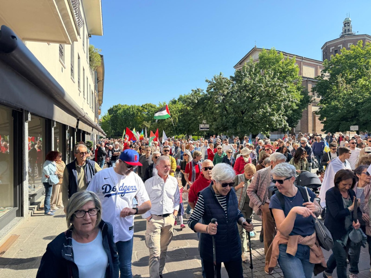 Insulti ai manifestanti con bandiere gialloblù, l’Associazione Amicizia Italia Ucraina condanna
