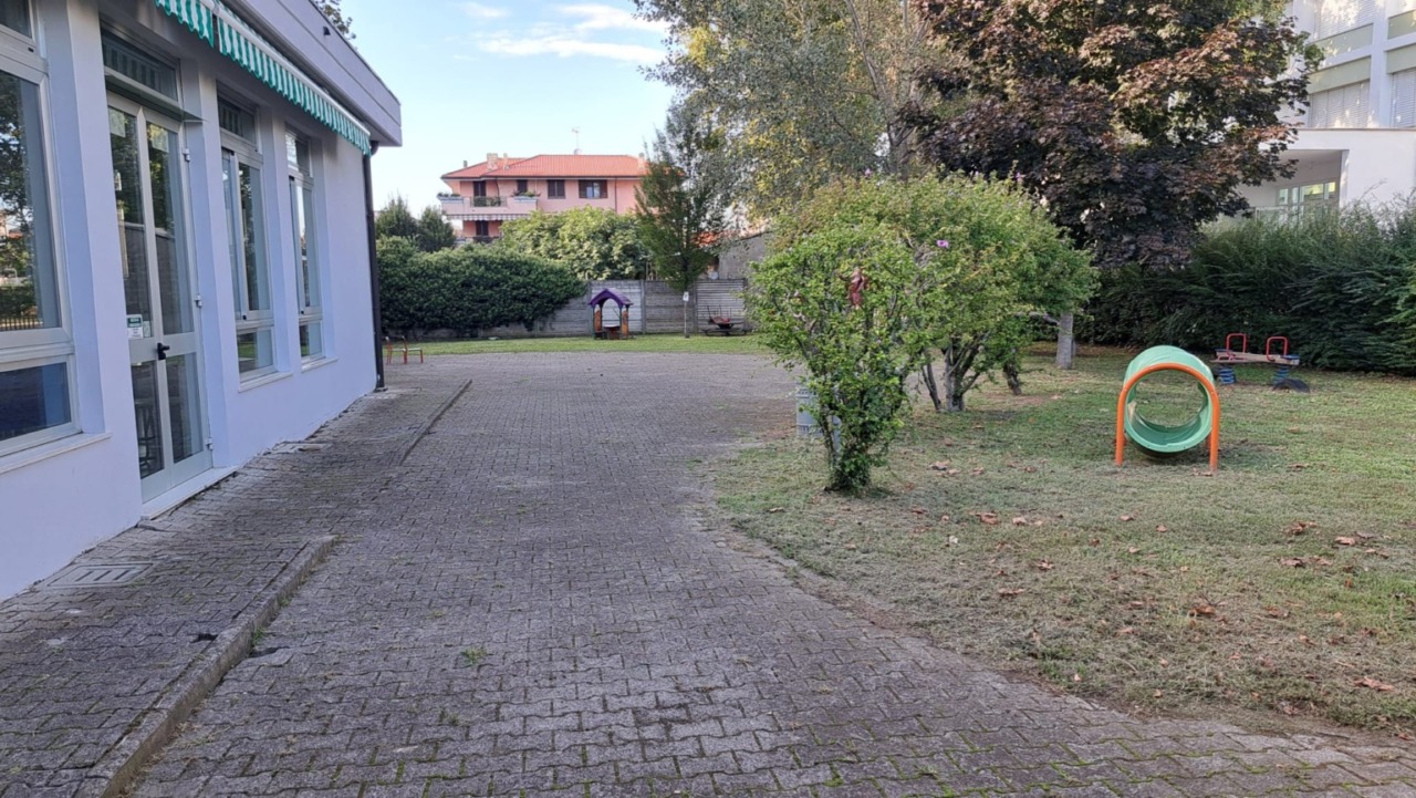Riapre il giardino della scuola materna Collodi a Melzo