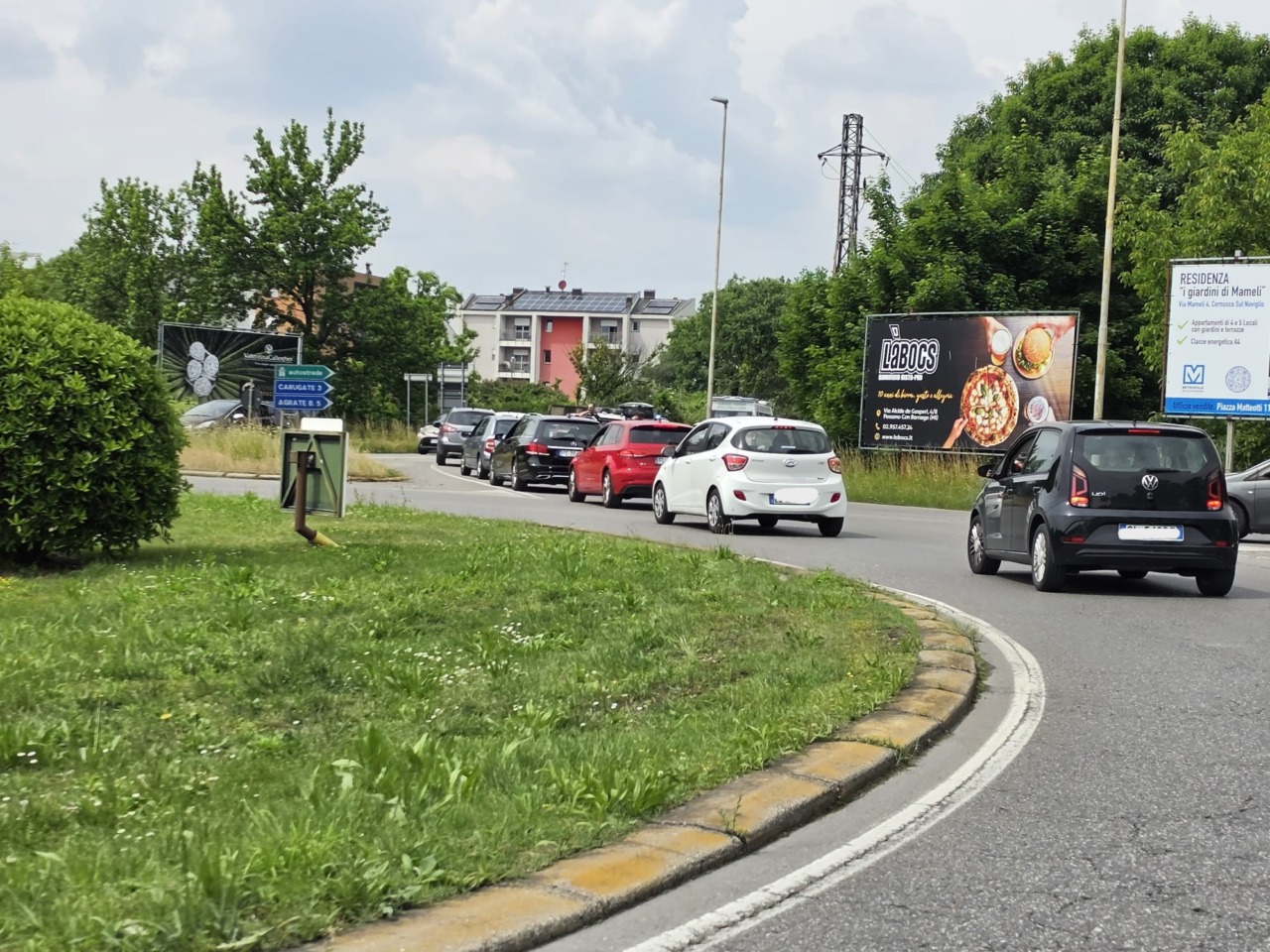 Giovani coinvolti in un incidente motociclistico a Cernusco sul Naviglio