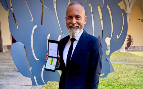 Rocco Cannarsa riceve una Stella al Merito per il suo impegno alle Poste