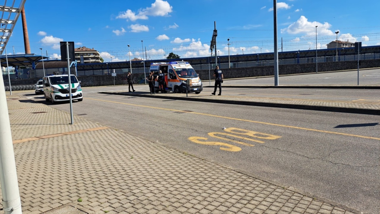 Un 26enne ubriaco con ferite in stazione: l’intervento delle Forze dell’ordine