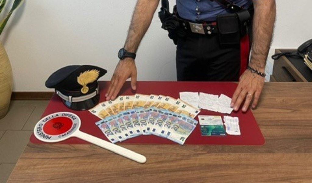 Arrestato 24enne per furto con il trucco delle monetine a Porto Mantovano