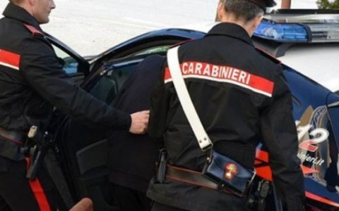 Arrestato un 24enne per furto in un centro commerciale in provincia di Verona