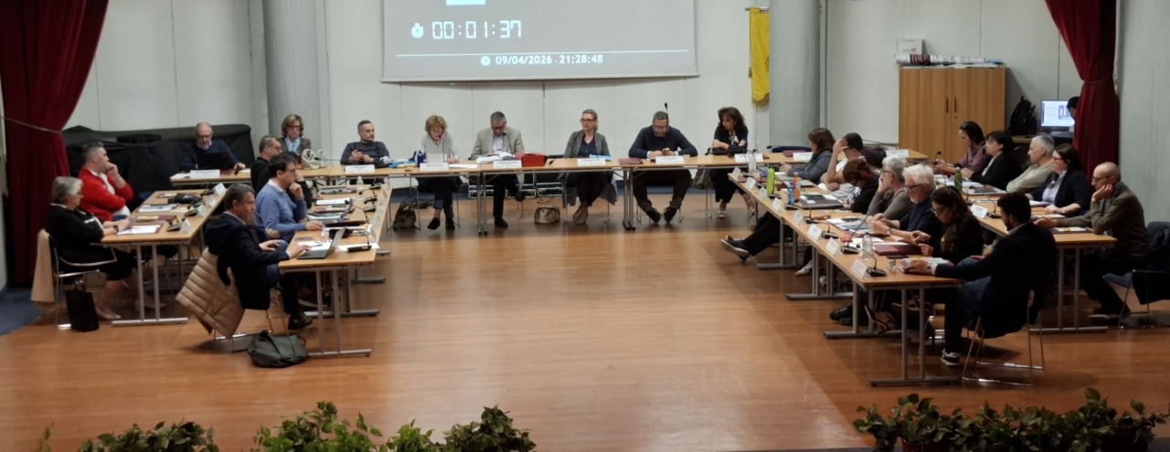 Assenza dei consiglieri del Partito Democratico: la minoranza sostiene il numero legale