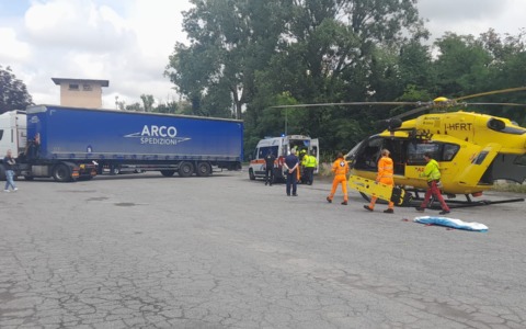 Caleppio di Settala: anziana investita da autoarticolato in manovra