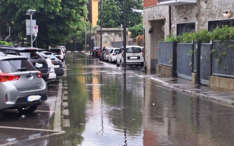 Dopo il nubifragio, persistono le criticità per le strade allagate