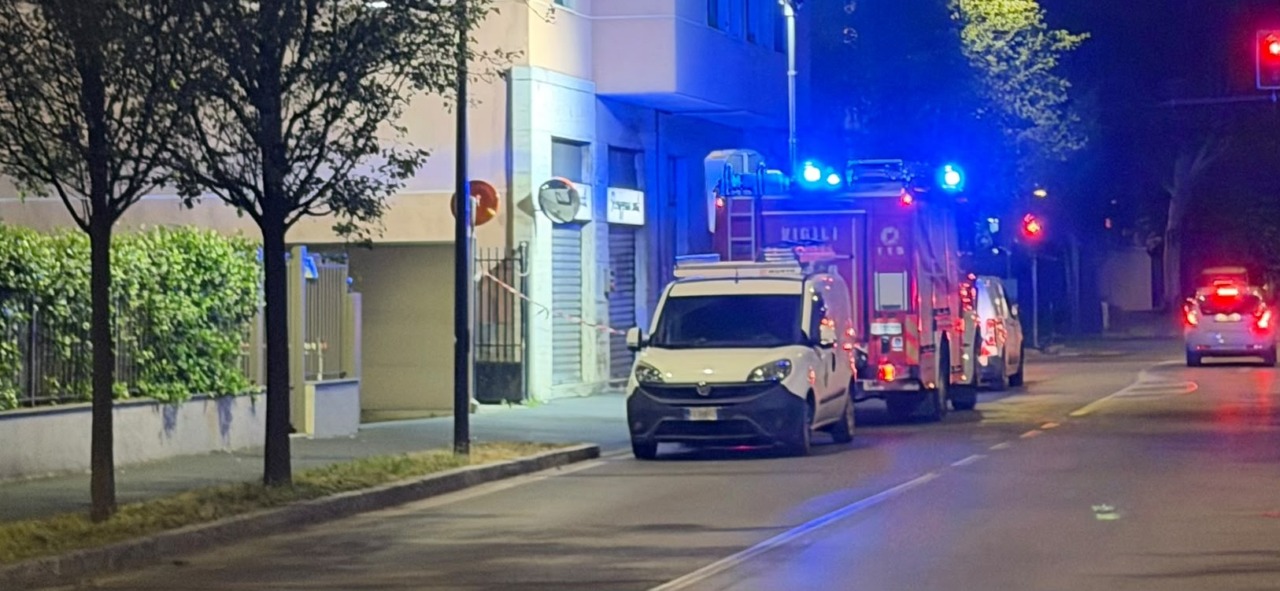 Fuga di gas in un condominio: intervento dei Vigili del fuoco a Cologno Monzese