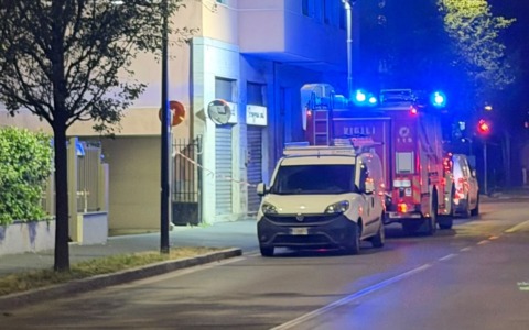 Fuga di gas in un condominio: intervento dei Vigili del fuoco a Cologno Monzese