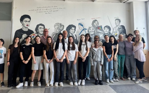 Il murale dedicato alle donne nella scuola Gino Bartali di Rodano