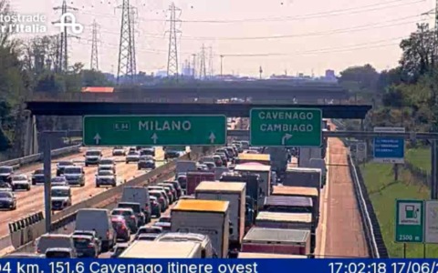 Incidente sull’autostrada A4: traffico intenso tra Cavenago e Cambiago