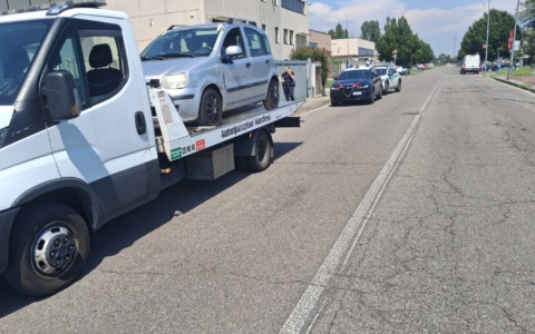Investimenti finti a Cassina de’ Pecchi: l’automobilista bloccata dai Carabinieri