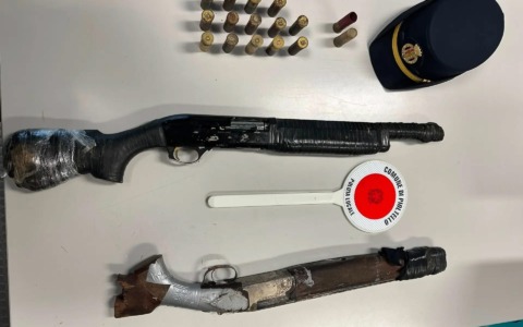 Scoperti spacciatori a Rodano: armi abbandonate durante la fuga