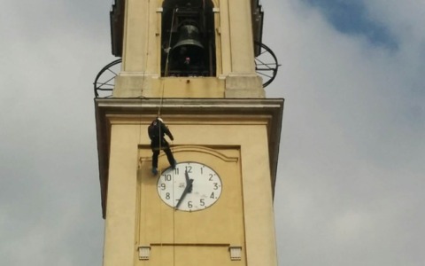 Supporto del Comune per la riparazione dell’orologio del campanile