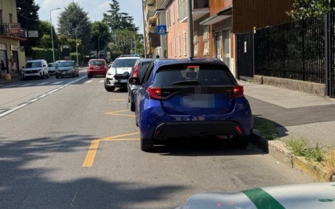 Un 27enne peruviano fermato alla guida di un’auto a noleggio rubata