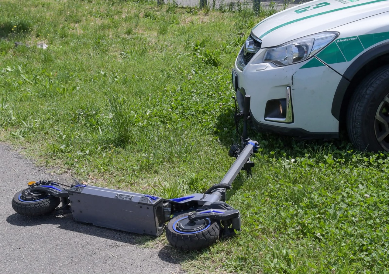Ventenne trovato a terra in condizioni critiche a Rodano