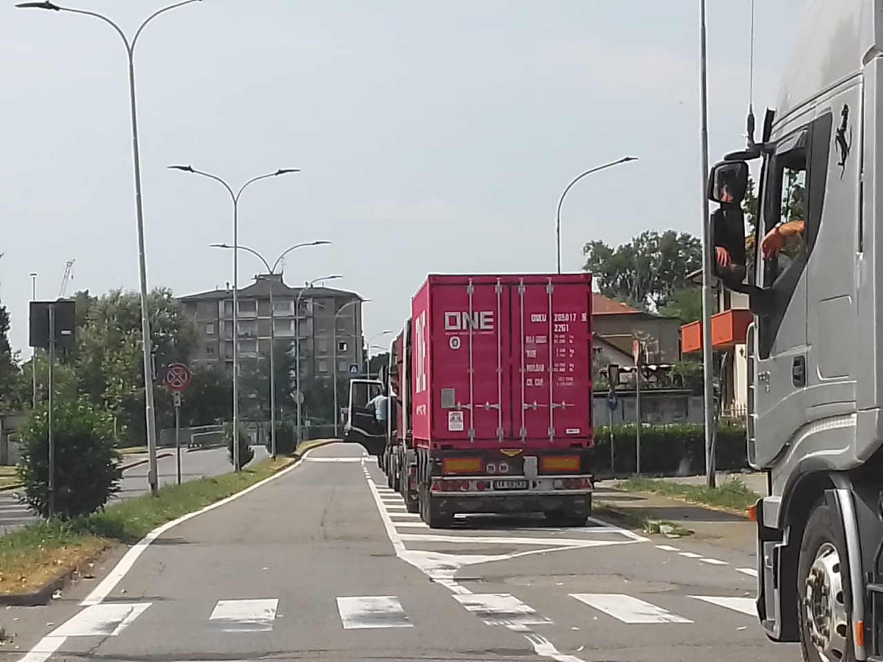 Via Colombo: divieto di transito per i Tir diventa permanente