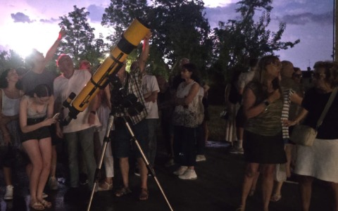 A Cassina de’ Pecchi oltre novanta persone per un incontro astronomico