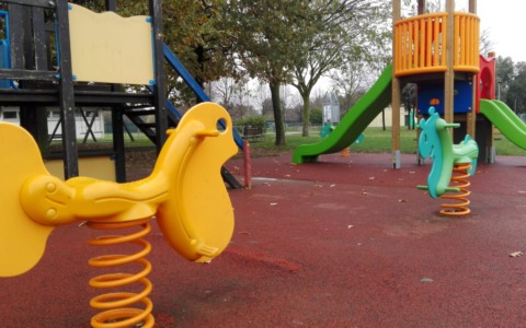Approvata la riqualificazione del parco giochi al centro sportivo di Carugate