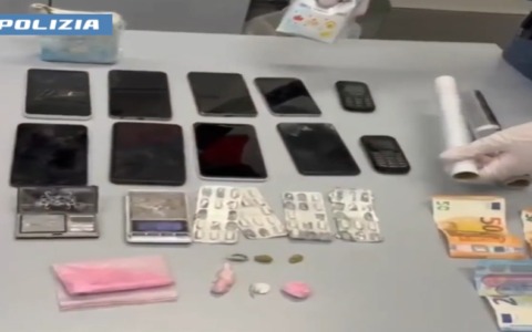 Arrestato pusher a Milano, trovata droga in un appartamento della Martesana