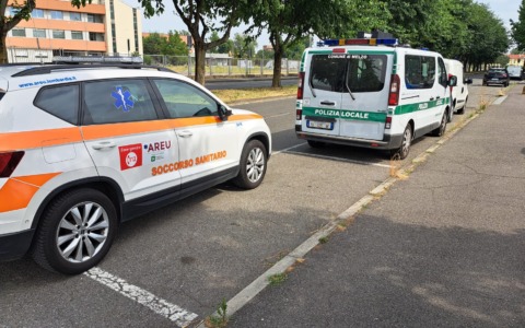 Cade da una scala: soccorso urgente per un cinquantenne a Melzo