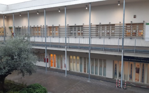 Chiusura del centro vaccinale a Pioltello: operatività limitata a due giorni a settimana da settembre