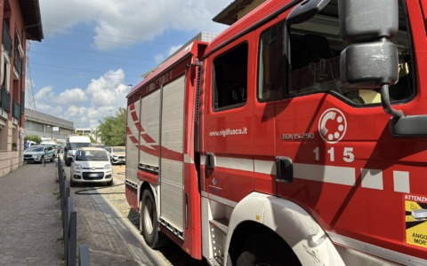 Evacuato l’Iperal a Cassina: blackout e fumi allarmanti