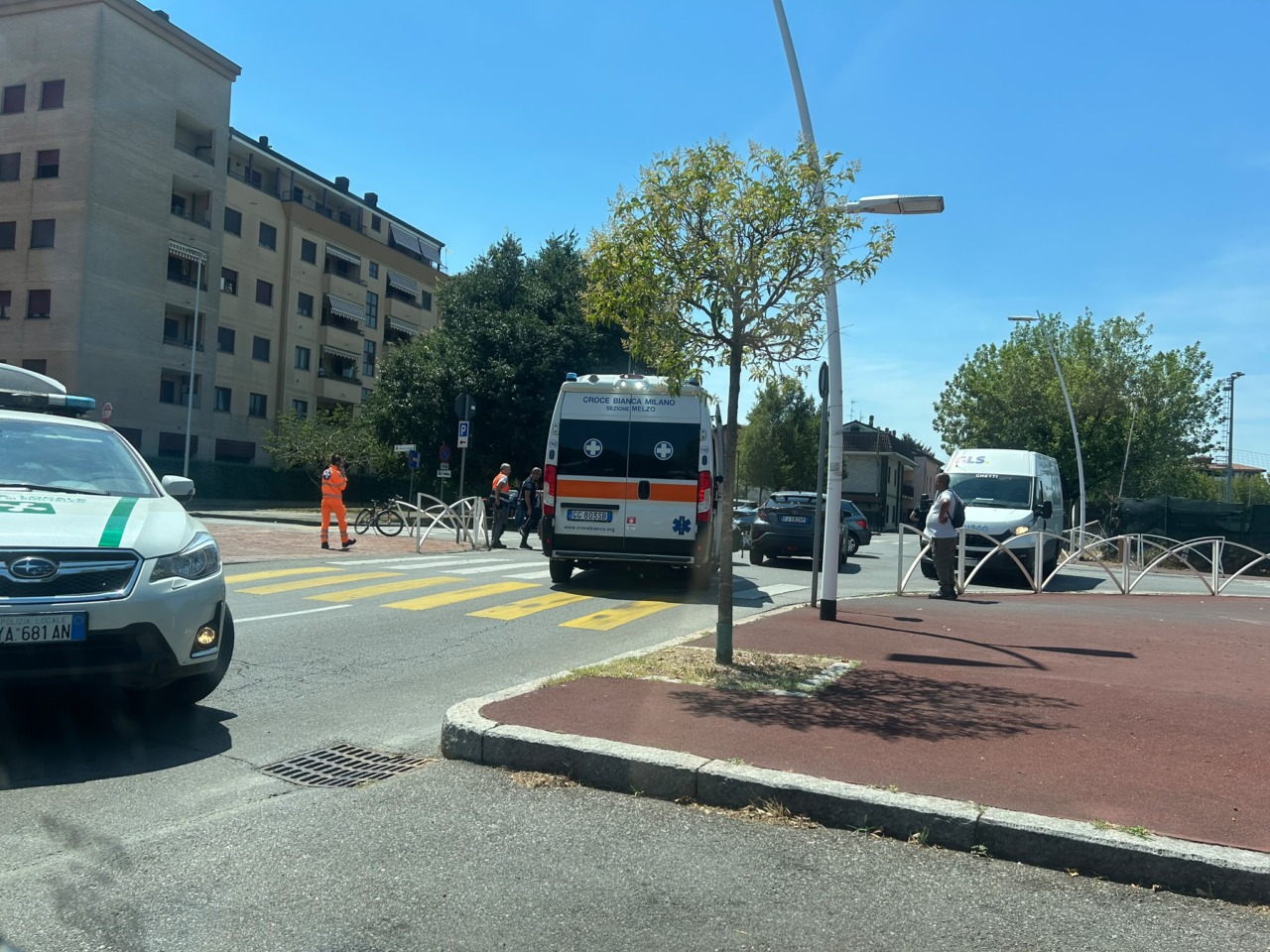 Incidente stradale alla stazione di Pioltello, chiusa la strada per i soccorsi