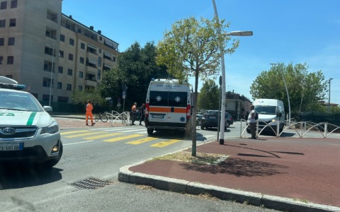 Incidente stradale alla stazione di Pioltello, chiusa la strada per i soccorsi