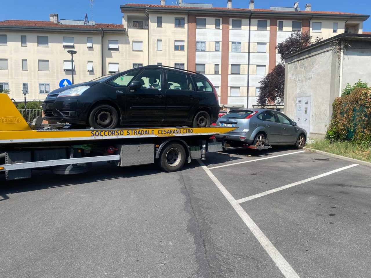La Polizia Locale rimuove veicoli abbandonati a Pioltello
