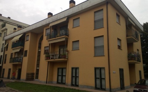 Scadenza della convenzione per gli alloggi di piazza Brugola: possibile sfratto per quindici famiglie